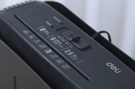 01 Deli ET102SC آلة تقطيع الورق