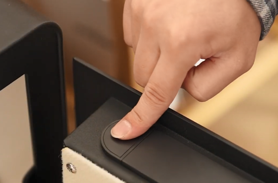 صندوق إيداع آمن بكلمة مرور إلكترونية من سلسلة Deli ET550