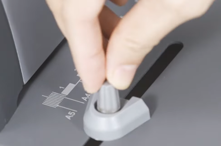 Deli مشط تجليد آلة تشغيل الفيديو